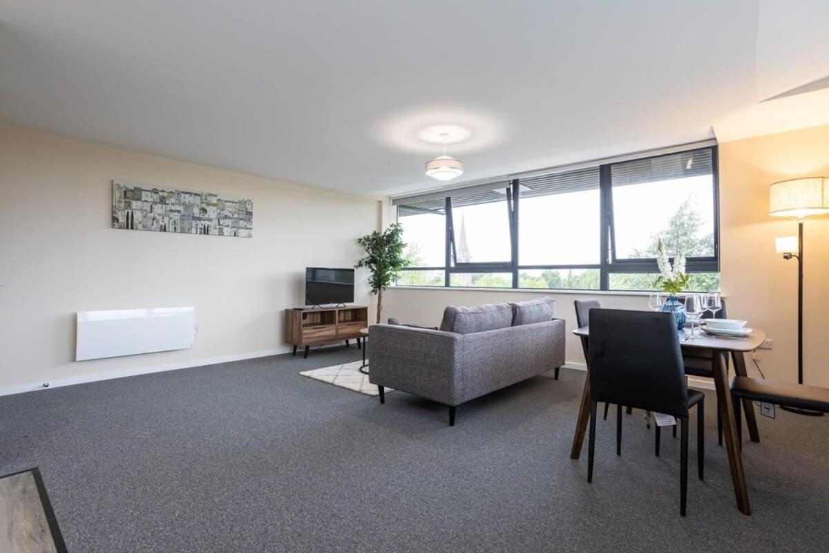 Lovely 2 Bedroom Modern Appartement